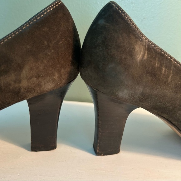 Salvatore Ferragamo Italian Olive Green Suede Heel, Loafer Style - Picture 8 of 11